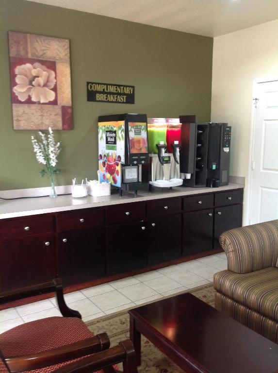 Regency Suites Iah Beltway 8 Houston Eksteriør billede
