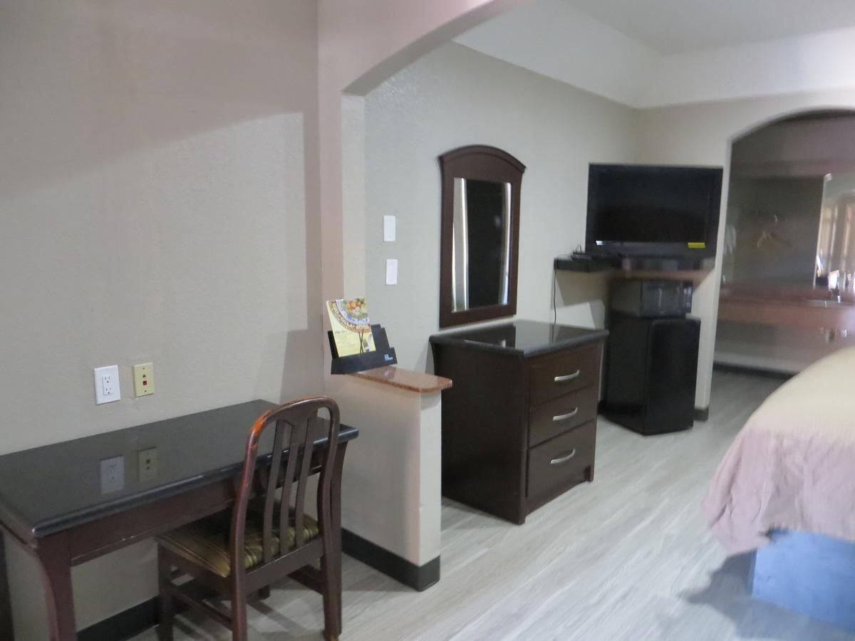 Regency Suites Iah Beltway 8 Houston Eksteriør billede