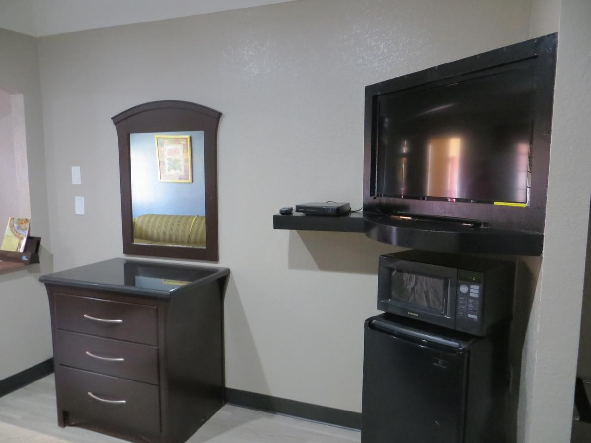 Regency Suites Iah Beltway 8 Houston Eksteriør billede